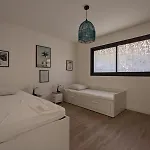 O Bord De Avec Piscine Privee Vila *