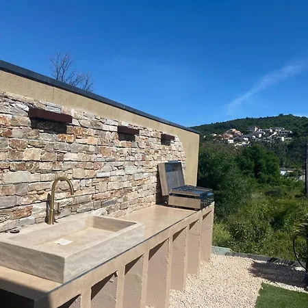 ô Bord De Avec Piscine Privée Conca