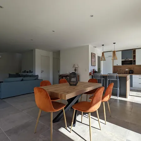 ô Bord De Avec Piscine Privée Villa