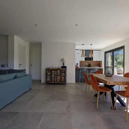 ô Bord De Avec Piscine Privée * Conca