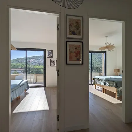 ô Bord De Avec Piscine Privée Conca