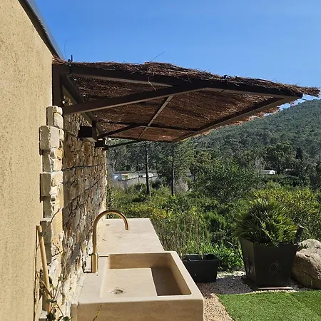 ô Bord De Avec Piscine Privée * Conca