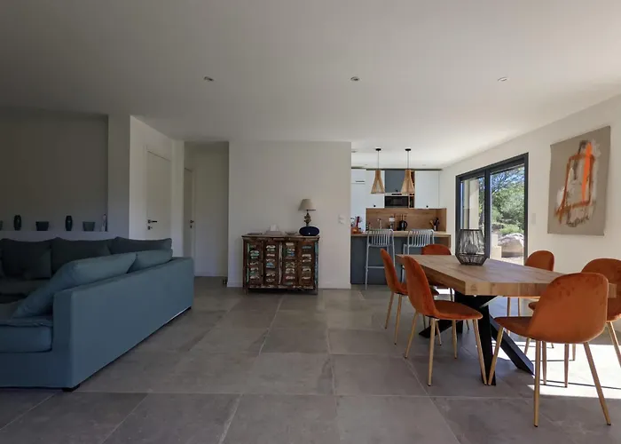 ô Bord De Avec Piscine Privée * Conca