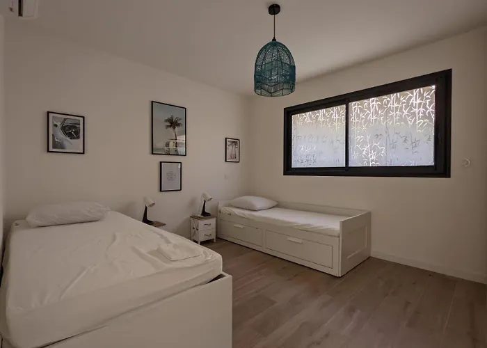 O Bord De Avec Piscine Privee Villa *