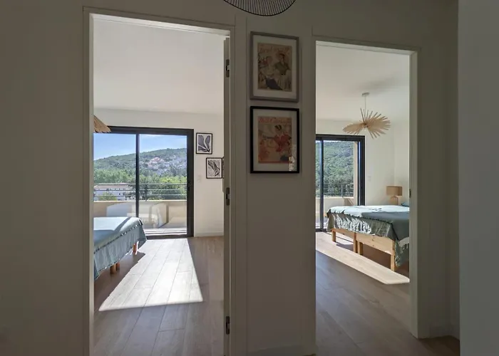 ô Bord De Avec Piscine Privée Conca