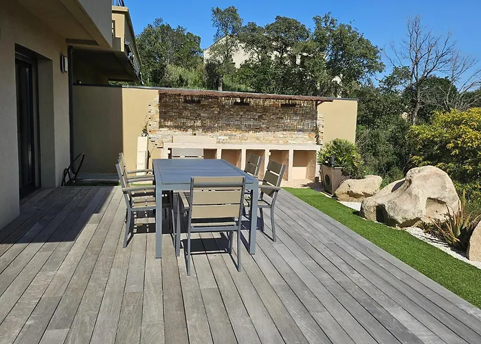 Βίλα O Bord De Avec Piscine Privee Conca